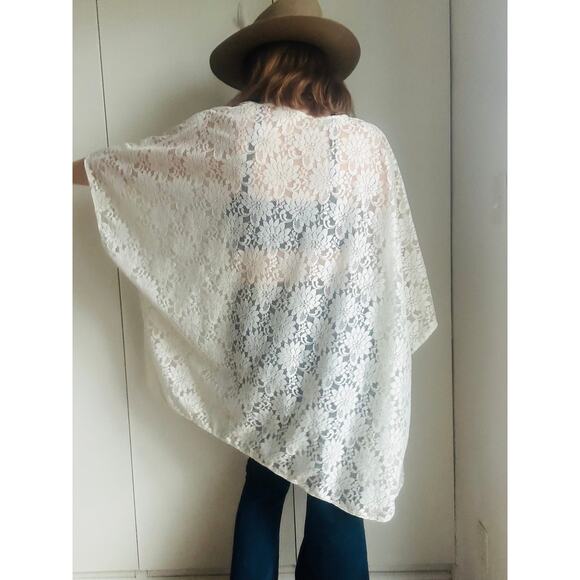Vintage Lace Kimono Jacket Wrap Shawl White Multi Fit Size Bohemian Hippie - Picture 7 of 9